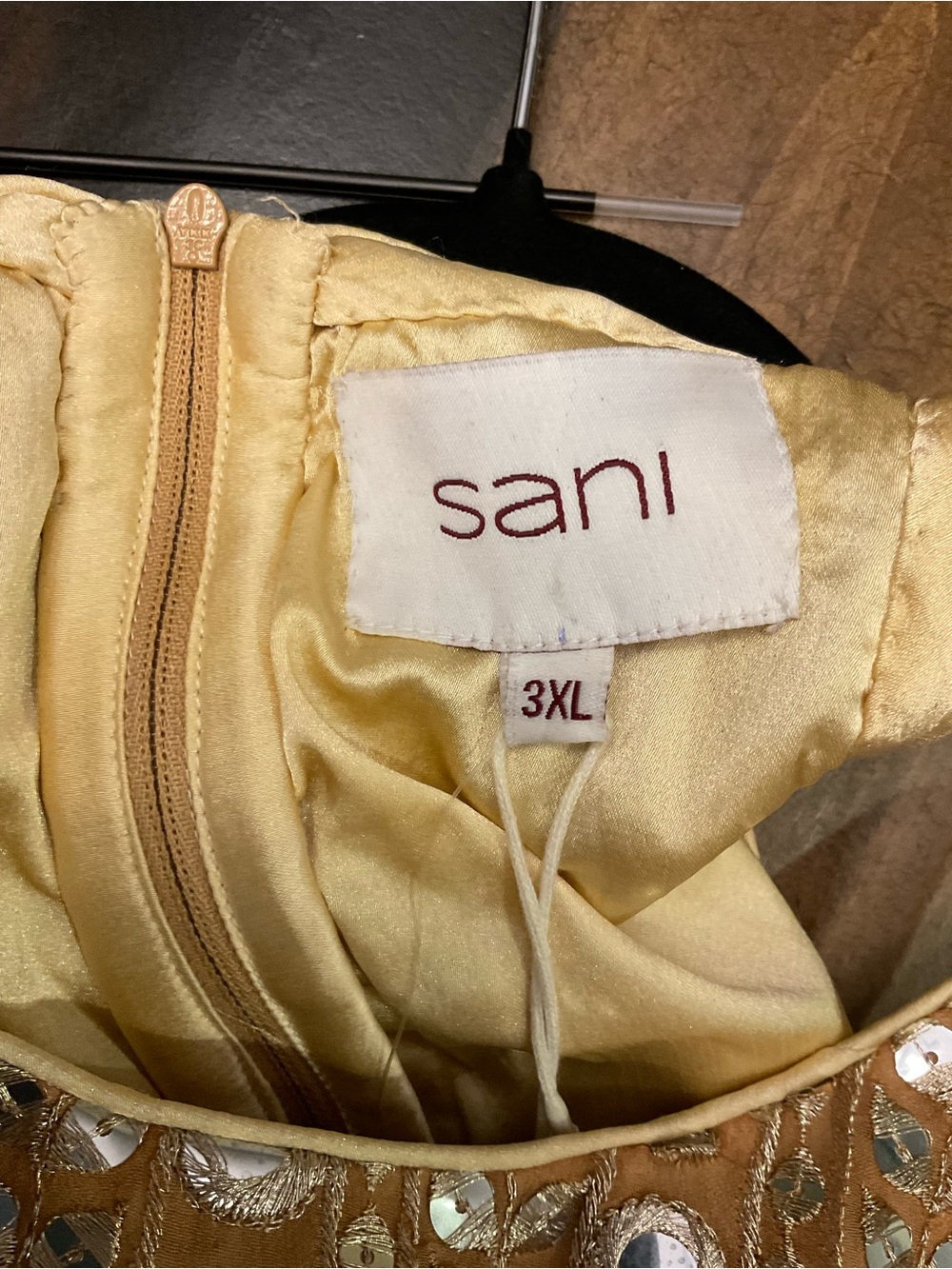 SANI Gold Embellished Halter Crop Top - Women's - Picture 4 of 5